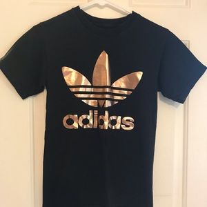 Adidas T-shirt